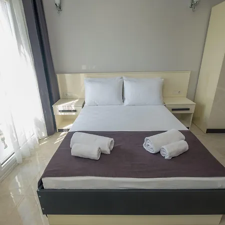 Beyaz Inci * Palamutbuku