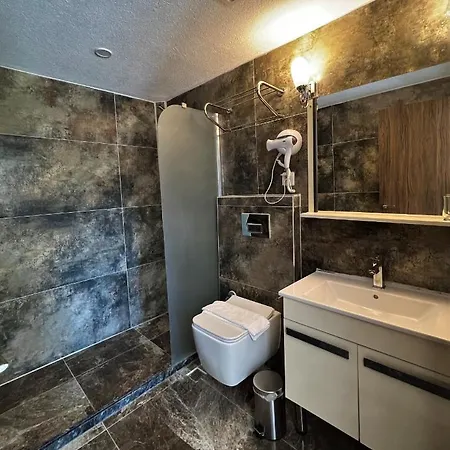 Beyaz Inci Palamutbuku