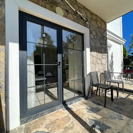 Beyaz Inci מלון *