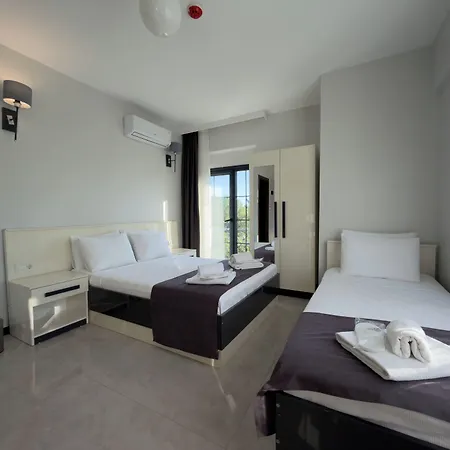 Beyaz Inci Hotel *