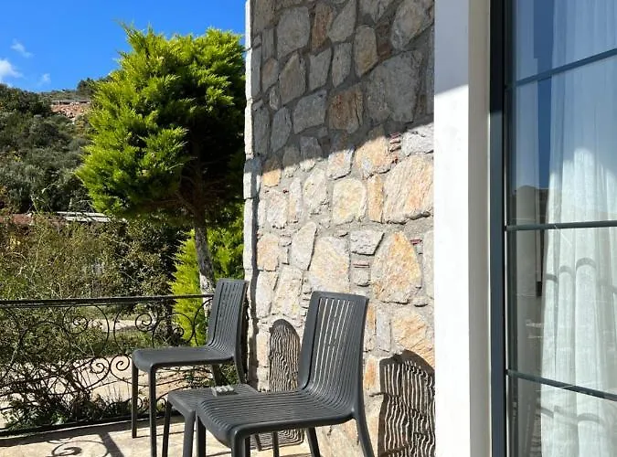 Beyaz Inci Hotel *